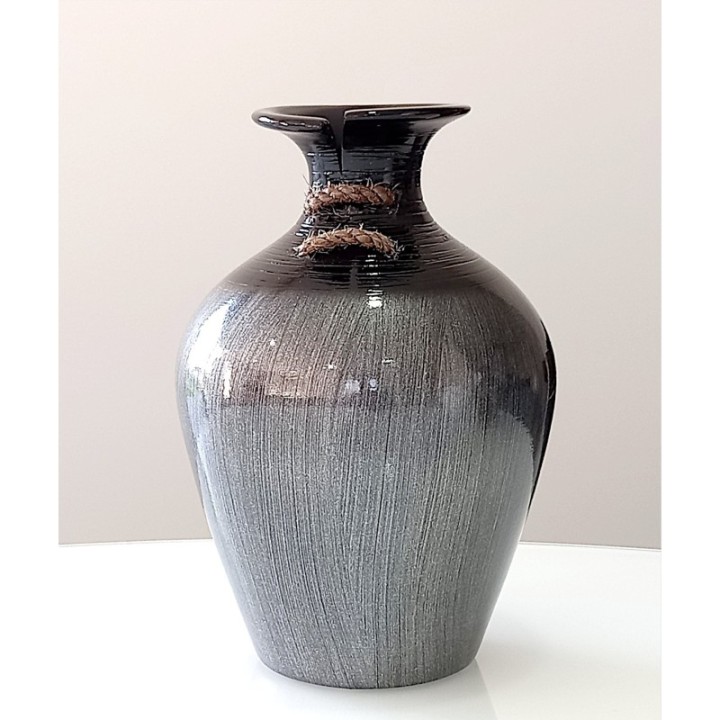 Vaso dorato con colletto