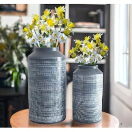 Rustikale hellschwarze Vase