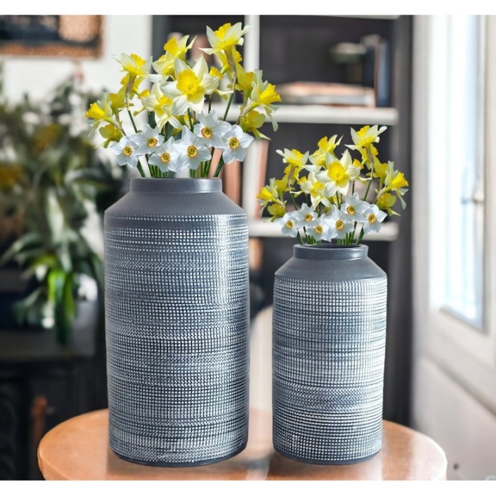 Vase noir rustique noir