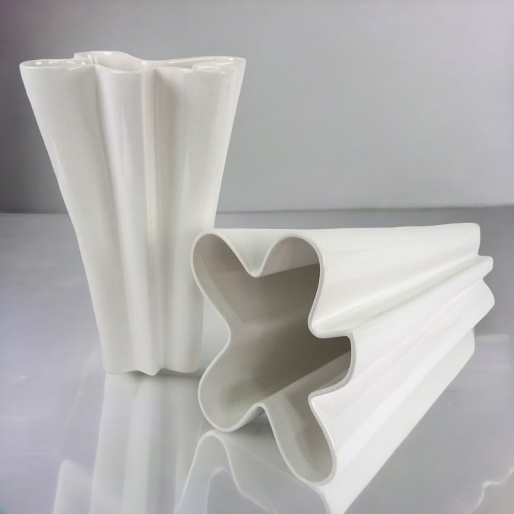 Pormenor artesanal da cerâmica Vaso lenço