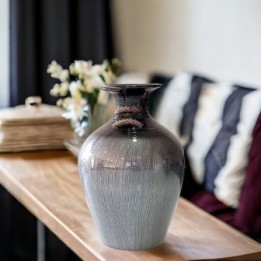 Schmuckvase mit Kragen vergoldet