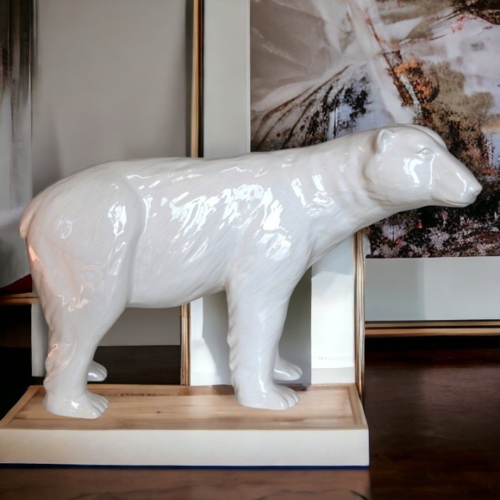 Eisbär in Keramik