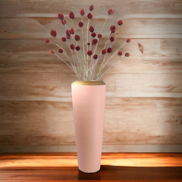 Vaso in ceramica rosa pastello con dettaglio dorato