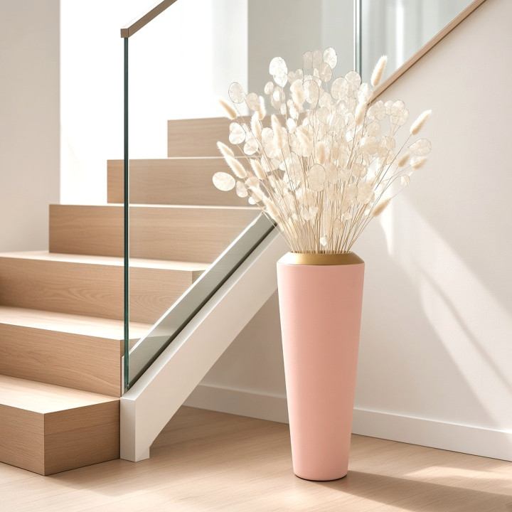 Vase soliflore rose pastel haut doré vue escalier