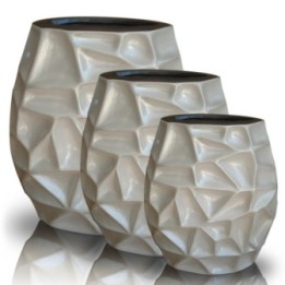 Tris di vasi in ceramica astratta