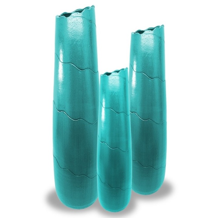 Vase en céramique avec des vagues